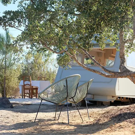 Chic Vintage Caravan Retreat, Just 25 Mins To The Camping Odeceixe