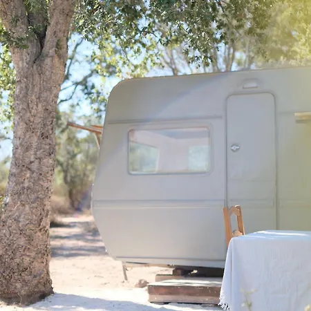 Chic Vintage Caravan Retreat, Just 25 Mins To The Odeceixe