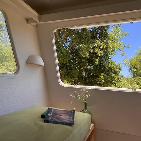 Camping Chic Vintage Caravan Retreat, Just 25 Mins To The Odeceixe