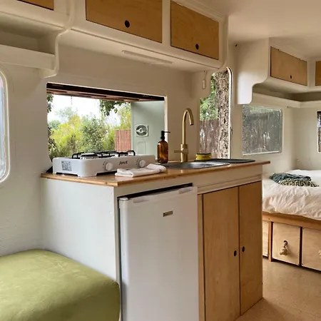 Kemp Chic Vintage Caravan Retreat, Just 25 Mins To The