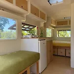Chic Vintage Caravan Retreat, Just 25 Mins To The 营地